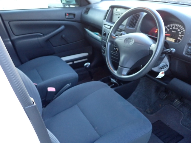 TOYOTA PROBOX 2013