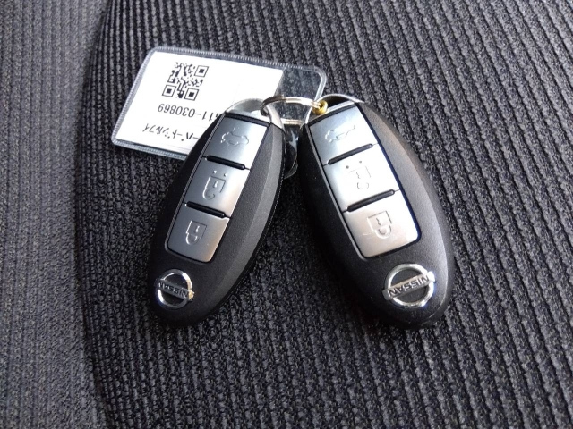 NISSAN SYLPHY 2010