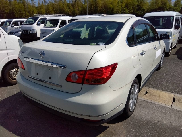 NISSAN SYLPHY 2010