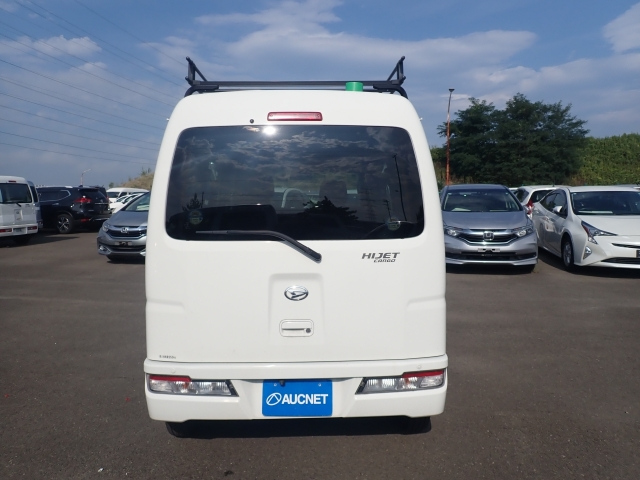 DAIHATSU HIJET VAN 2020