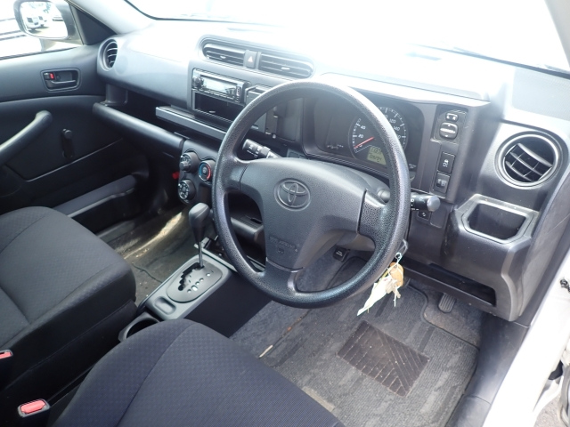 TOYOTA SUCCEED 2018
