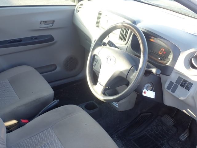 DAIHATSU MIRA E S 2012