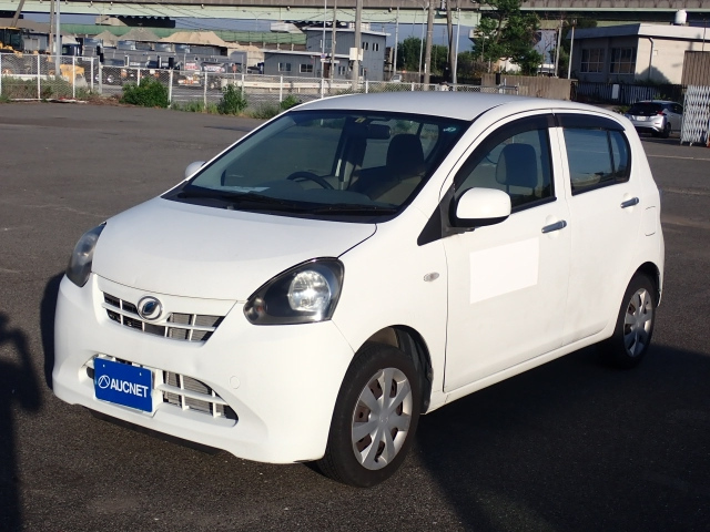 DAIHATSU MIRA E S 2012