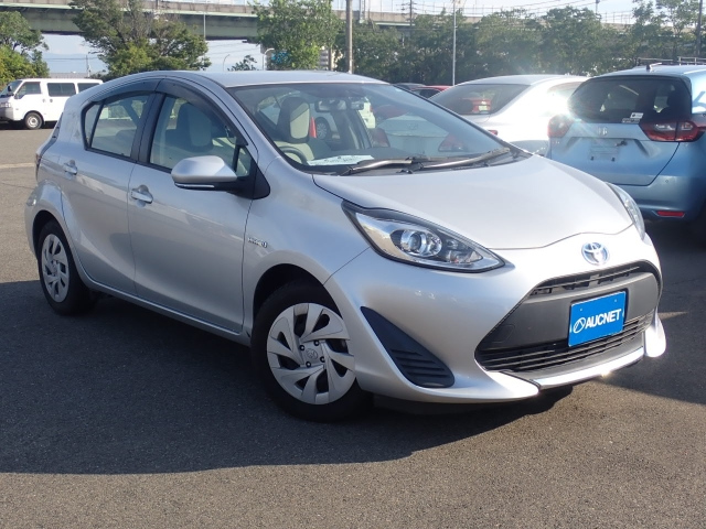 TOYOTA AQUA 2020