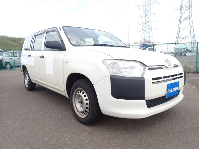 TOYOTA SUCCEED 2017