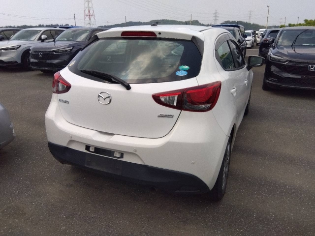 MAZDA DEMIO 2018