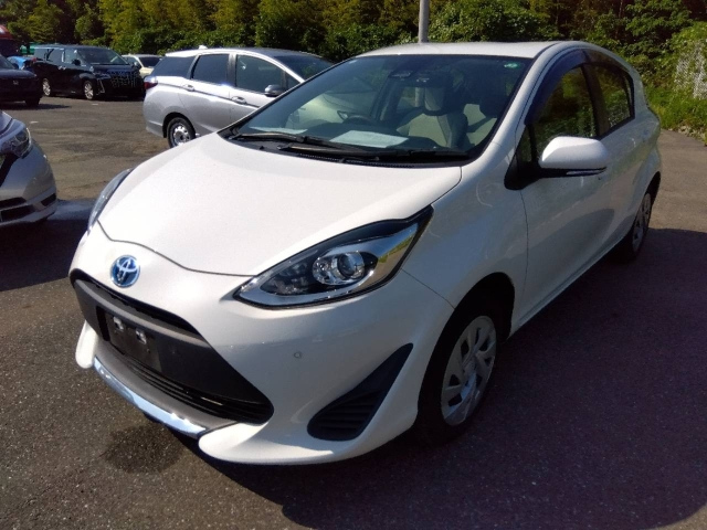 TOYOTA AQUA 2020