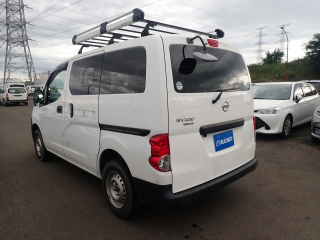 NISSAN NV200 2018