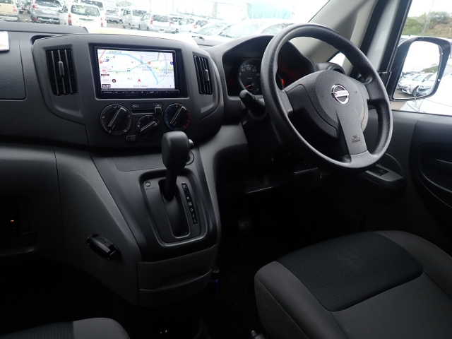 NISSAN NV200 2018
