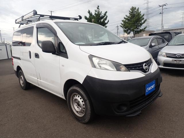 NISSAN NV200 2018