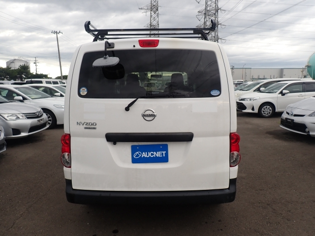 NISSAN NV200 2018