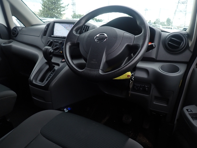 NISSAN NV200 2018