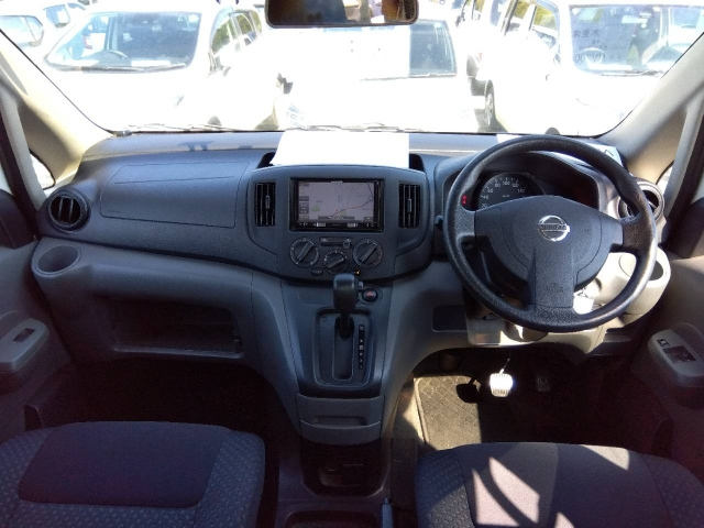 NISSAN NV200 2018
