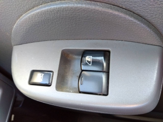 NISSAN NV200 2018