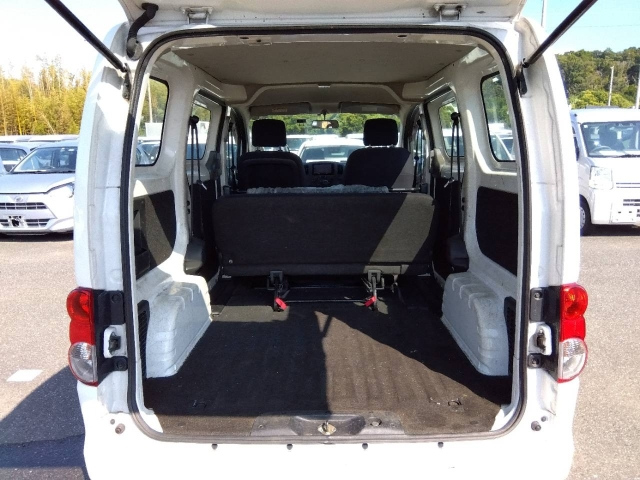 NISSAN NV200 2018