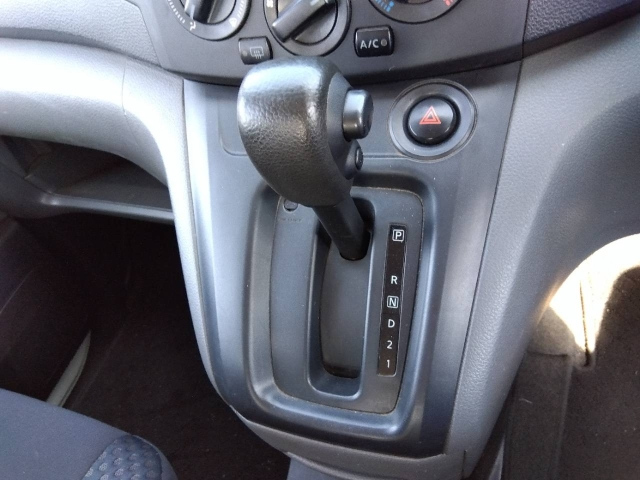 NISSAN NV200 2018