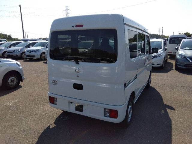 NISSAN CLIPPER VAN 2022