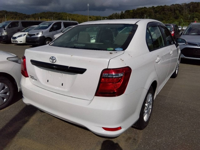 TOYOTA COROLLA AXIO 2016
