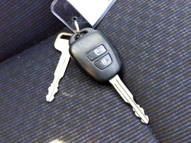 TOYOTA SUCCEED 2015