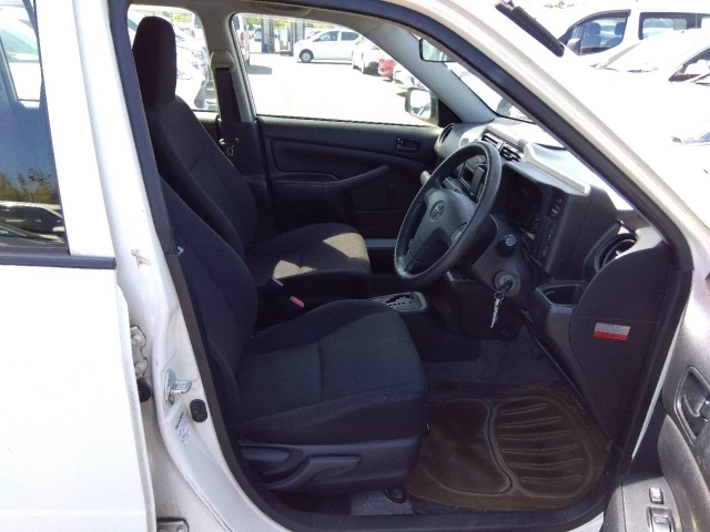 TOYOTA SUCCEED 2015