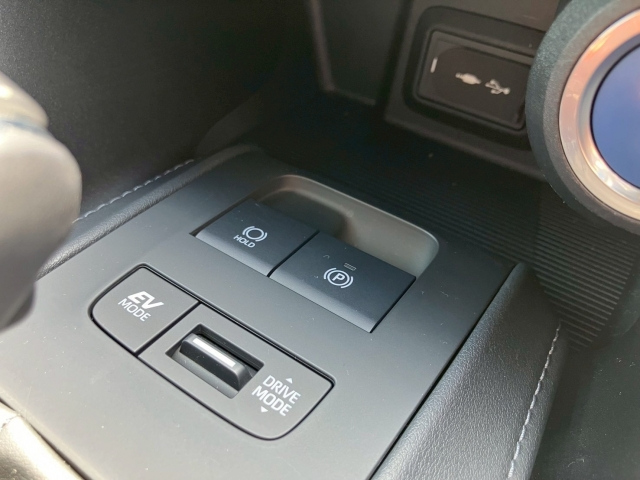 TOYOTA HARRIER 2020