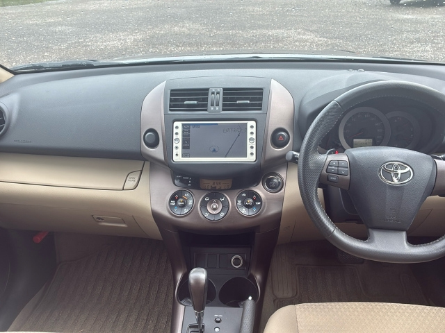 TOYOTA VANGUARD 2010