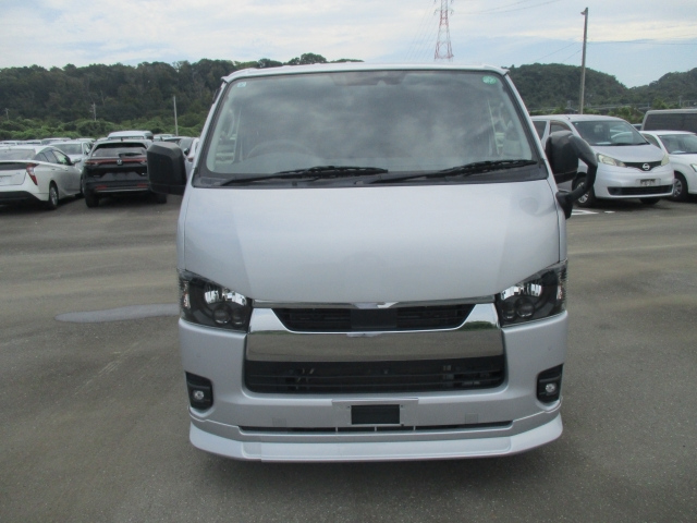 TOYOTA HIACE VAN 2023