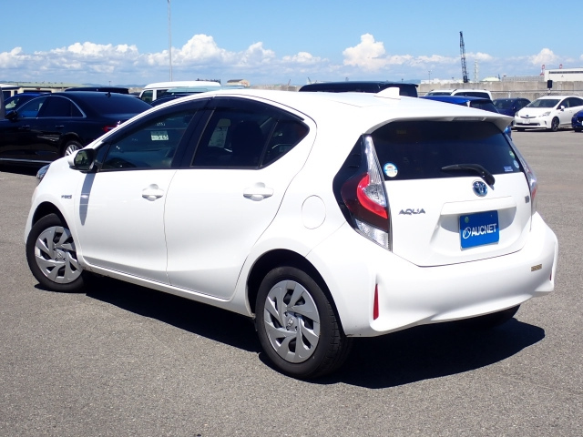 TOYOTA AQUA 2020