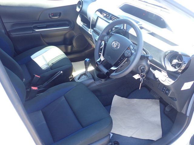 TOYOTA AQUA 2020