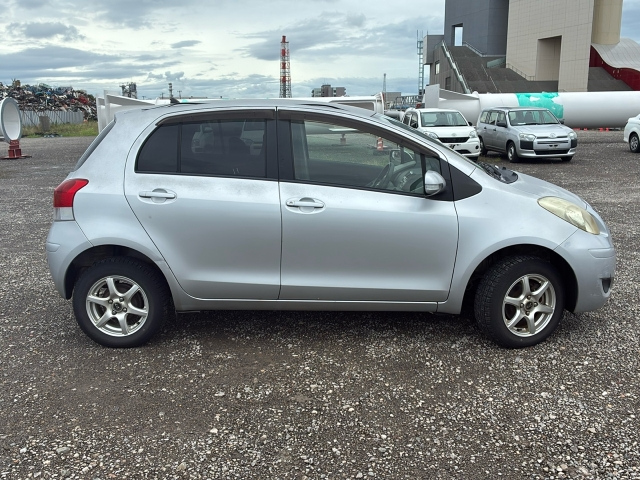 TOYOTA VITZ 2008