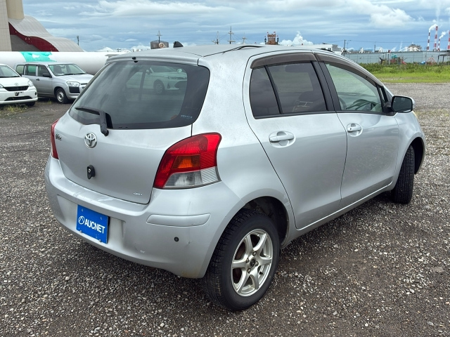 TOYOTA VITZ 2008