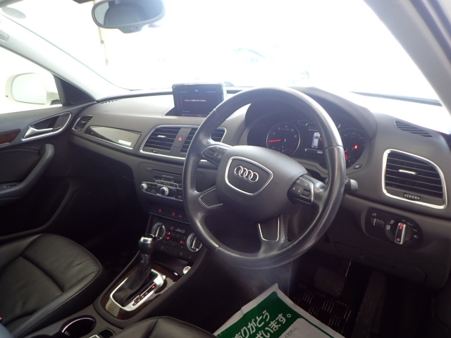 AUDI Q3 2012