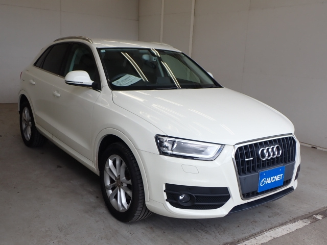 AUDI Q3 2012
