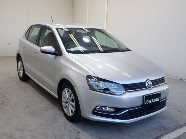 VOLKSWAGEN POLO 2016