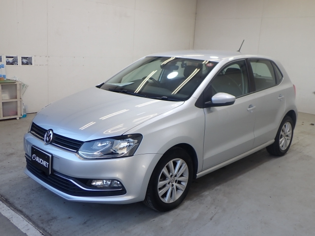 VOLKSWAGEN POLO 2016