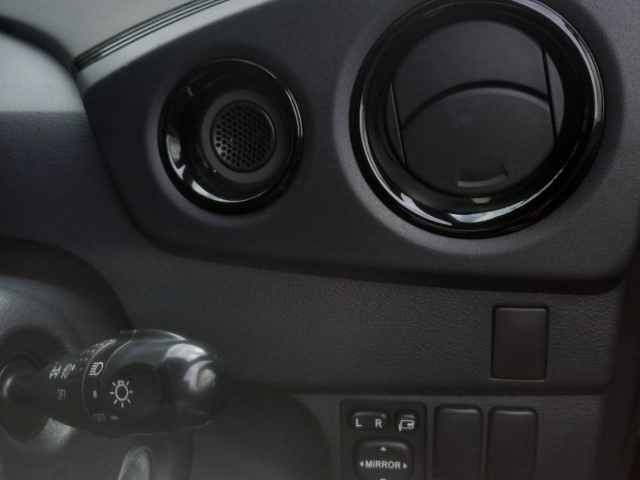 TOYOTA BB 2013
