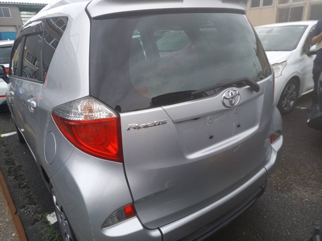 TOYOTA RACTIS 2010