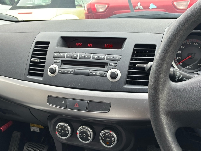 MITSUBISHI GALANT FORTIS 2014