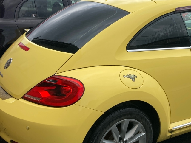 VOLKSWAGEN THE BEETLE 2013