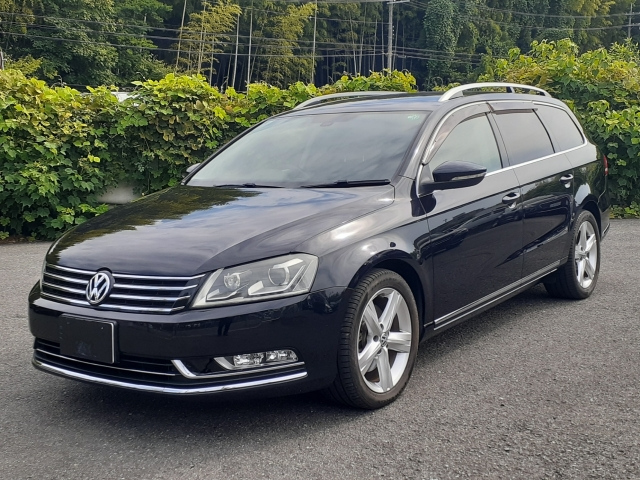 VOLKSWAGEN PASSAT VARIANT 2011
