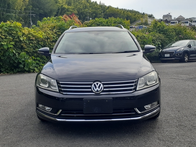 VOLKSWAGEN PASSAT VARIANT 2011
