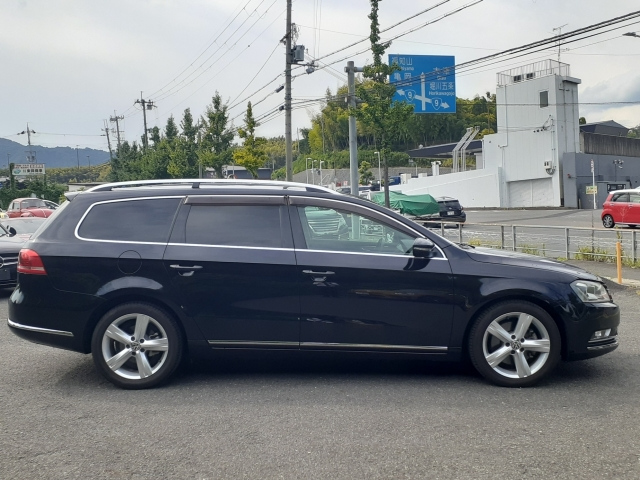 VOLKSWAGEN PASSAT VARIANT 2011