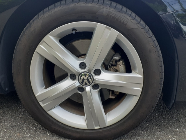 VOLKSWAGEN PASSAT VARIANT 2011