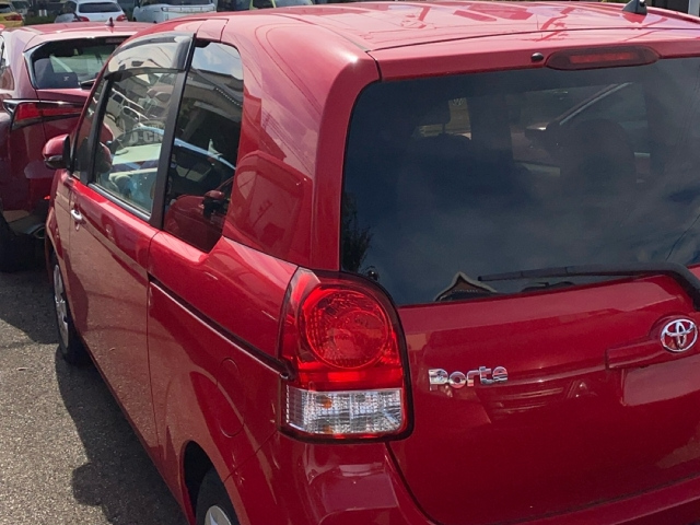 TOYOTA PORTE 2017