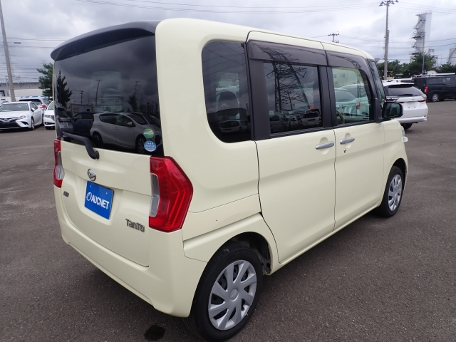DAIHATSU TANTO 2014