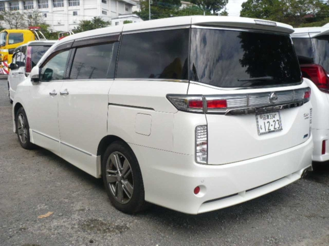 NISSAN ELGRAND 2011