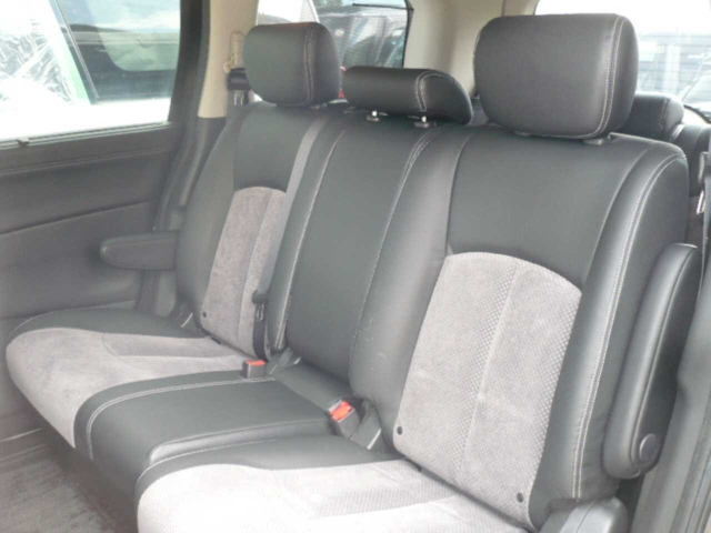 NISSAN ELGRAND 2011