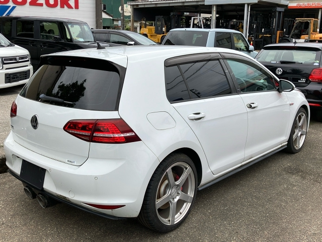 VOLKSWAGEN GOLF 2014
