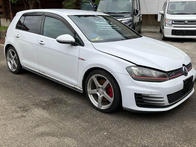 VOLKSWAGEN GOLF 2014