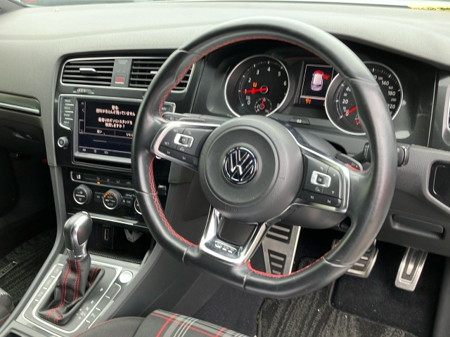 VOLKSWAGEN GOLF 2014